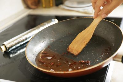 An Easy Way To Safely Discard Cooking Oil