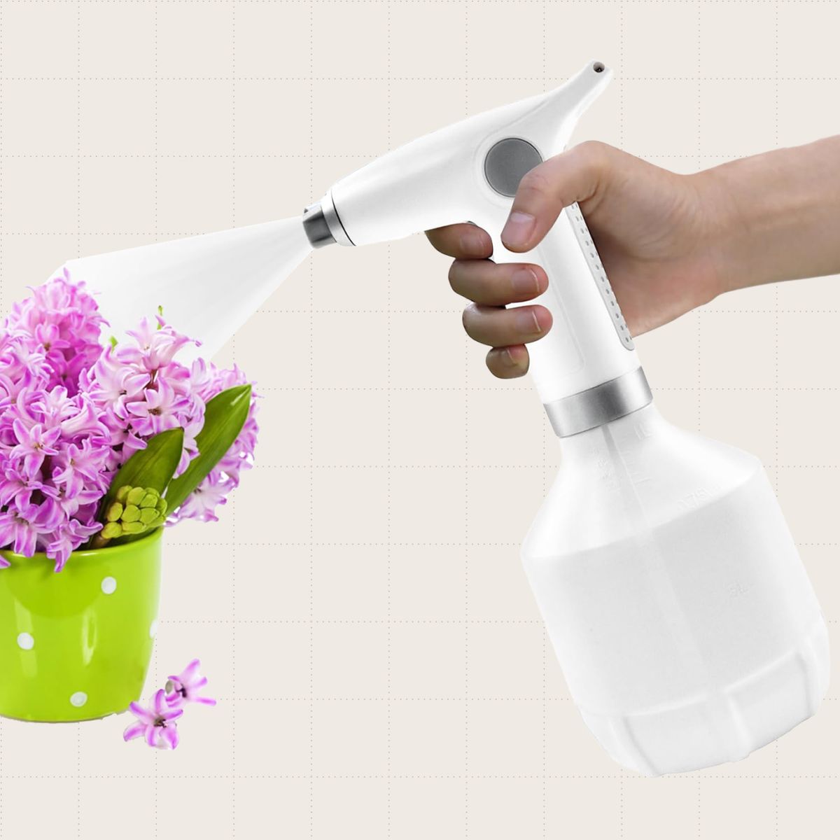 The LAWNFUL Electric Spray Bottle, which holds 1 liter of liquid.